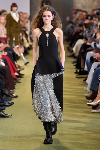 Look 8